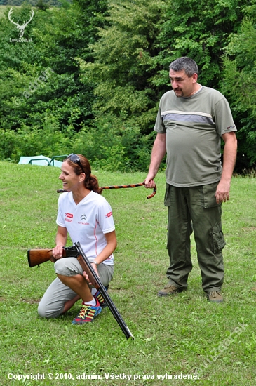 pasovanie za strelkyňu na asfaltové terče