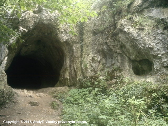 Jaskynné sídlo lovcov v staršej dobe kamennej