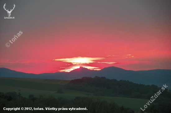 večerní krajina při západu