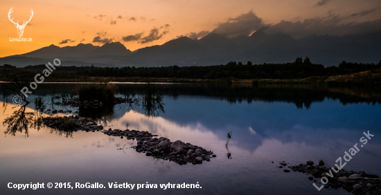 Západ slnka pri jazere pod Tatrami