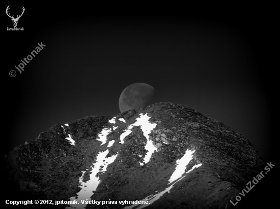 Keď Mesiac za tatry zapadá.