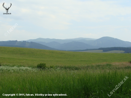 Lúčanská Malá Fatra vzadu Martinské hole