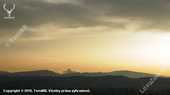 Východ slnka nad Poľanou