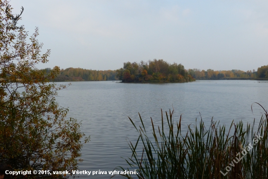 Chomoutovské jezero z druhé strany