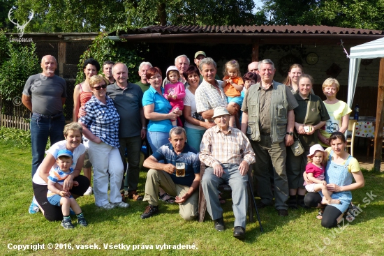 Společné foto z Mysliveckého dne MS Sitka - Šternberk