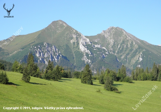 Ždiarska vidla (2141,6 m) a Havran (2151,5 m)