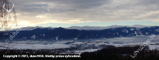 Nízke Tatry v strede Chopok.